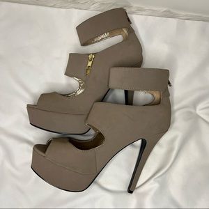 Sassy Sexy Celine 01 Womens Back Zipper Open Toe Heels shoes Sz 8 double strap